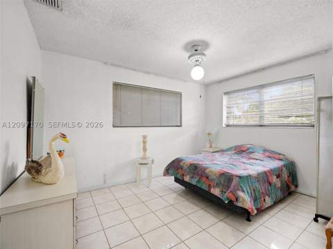 1075 W 32nd St, Hialeah FL - photo 11 of 25