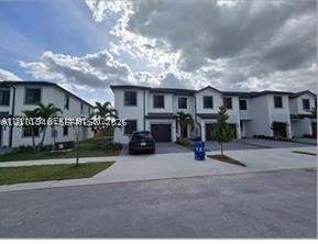 4 bedroom Condominium at 19002 SW 345th Ter, Century Park Square, Homestead — photo 2