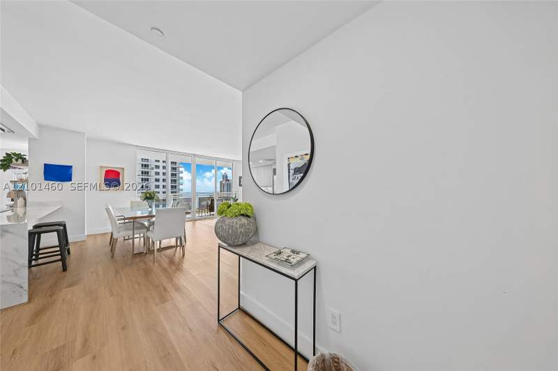 2 bedroom Condominium at 901 Brickell Key Blvd 2403, Carbonell Condo, Miami — photo 2