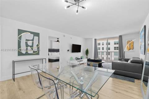 1200 Brickell Bay Dr 1907, Miami FL - photo 10 of 35