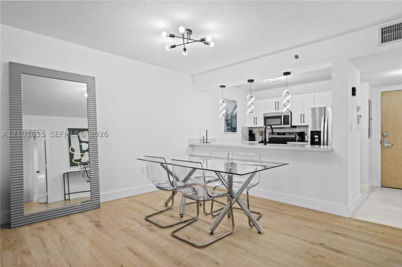 1 bedroom Condominium at 1200 Brickell Bay Dr 1907, The Club At Brickell Bay, Miami — photo 3