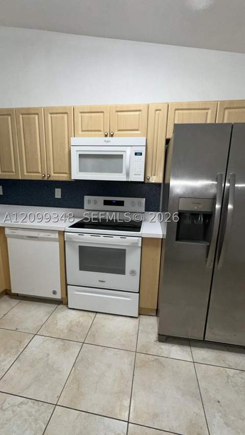 1250 SE 28 203, Homestead FL - photo 6 of 12