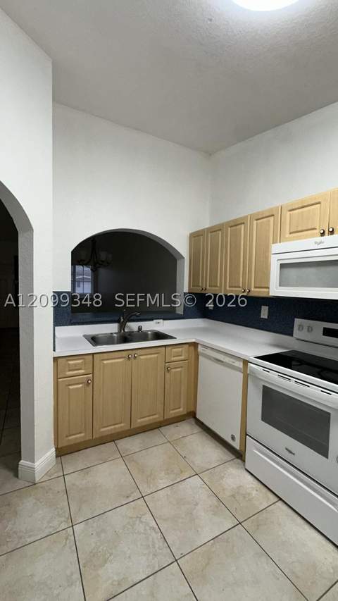 1250 SE 28 203, Homestead FL - photo 7 of 12