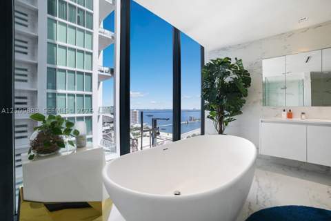 1000 Biscayne Blvd 3302, Miami FL - photo 12 of 32