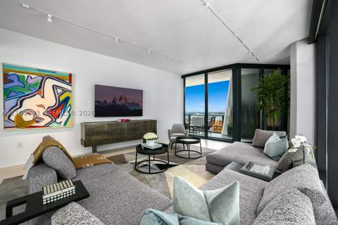 1000 Biscayne Blvd 3302, Miami FL - photo 7 of 32