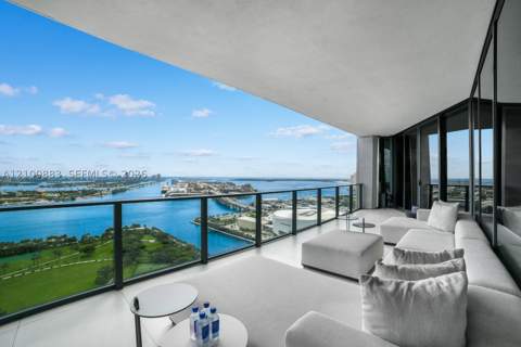 1000 Biscayne Blvd 3302, Miami FL - photo 8 of 32