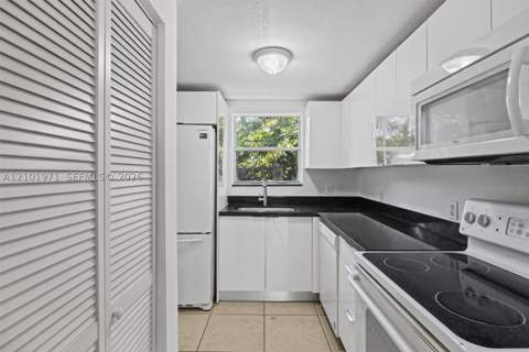 1150 99th St 25, Bay Harbor Islands FL - photo 15 of 37