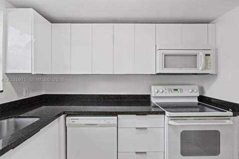 1150 99th St 25, Bay Harbor Islands FL - photo 16 of 37