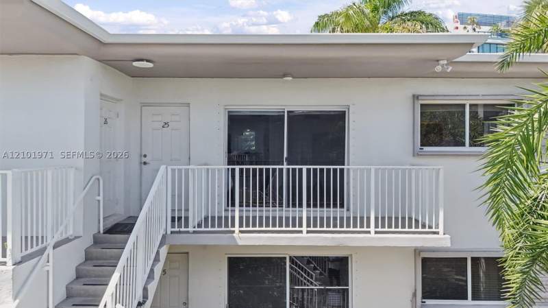2 bedroom Condominium at 1150 99th St 25, Evening Star Condo, Bay Harbor Islands — photo 4