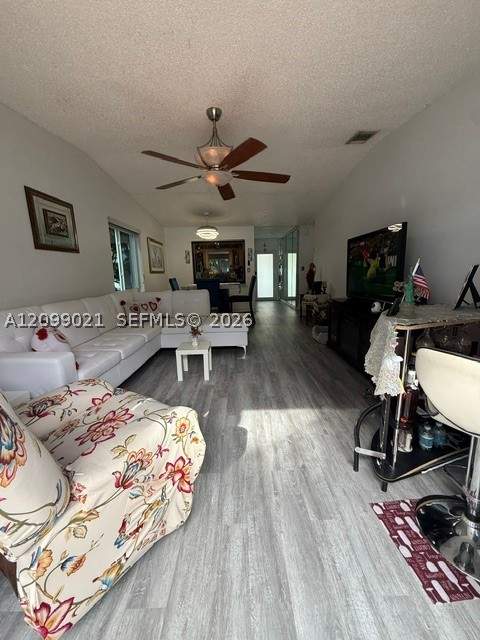3 bedroom Townhouse at 5641 SW 139th Pl, Evergreen Homes Villas, Miami — photo 3