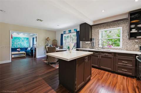 12315 NE 12th Ct, North Miami FL - photo 6 of 34