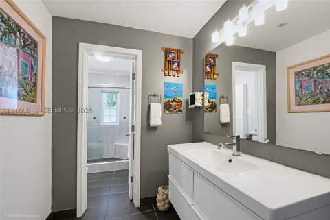 12315 NE 12th Ct, North Miami FL - photo 8 of 34