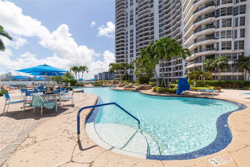 2 bedroom Condominium at 19195 NE 36th Ct 802, Mystic Pointe Condo No Tw, Aventura — photo 5