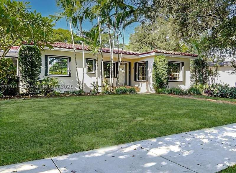 2 bedroom SingleFamilyResidence at 364 Navarre Dr, Country Club Estates Sec, Miami Springs — photo 4