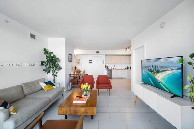 2 bedroom Condominium at 4250 Biscayne Blvd 1605, 4250 Biscayne Boulevard C, Miami — photo 2