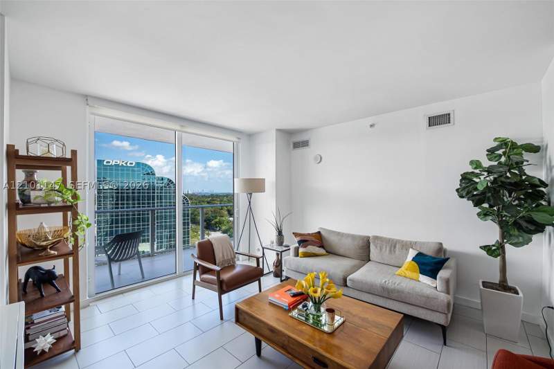 2 bedroom Condominium at 4250 Biscayne Blvd 1605, 4250 Biscayne Boulevard C, Miami — photo 3