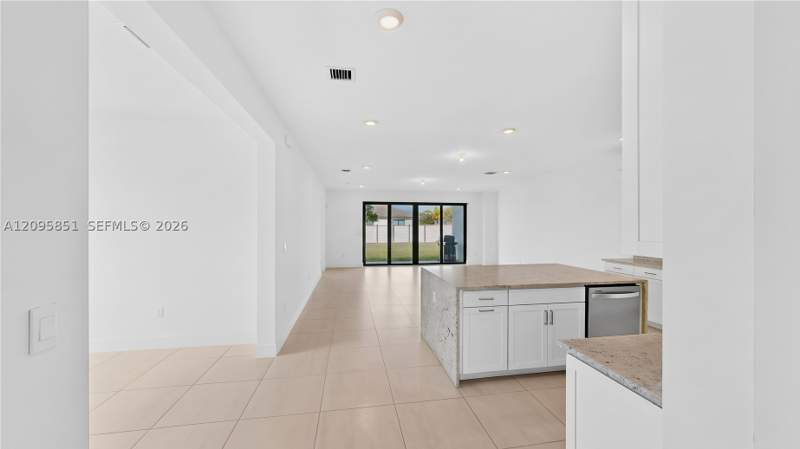 4 bedroom SingleFamilyResidence at 30772 SW 192nd Ct, Estrella Square, Homestead — photo 5