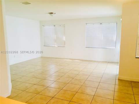 10310 NW 70th Ter, Doral FL - photo 12 of 39