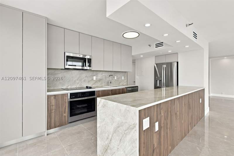 2 bedroom Condominium at 19101 NE 36th Ct 2705, Mystic Pointe Condo No Th, Aventura — photo 5