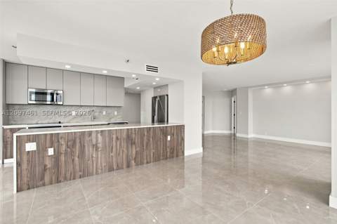 19101 NE 36th Ct 2705, Aventura FL - photo 7 of 37