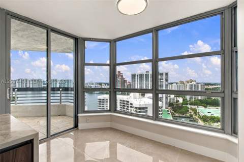 19101 NE 36th Ct 2705, Aventura FL - photo 8 of 37