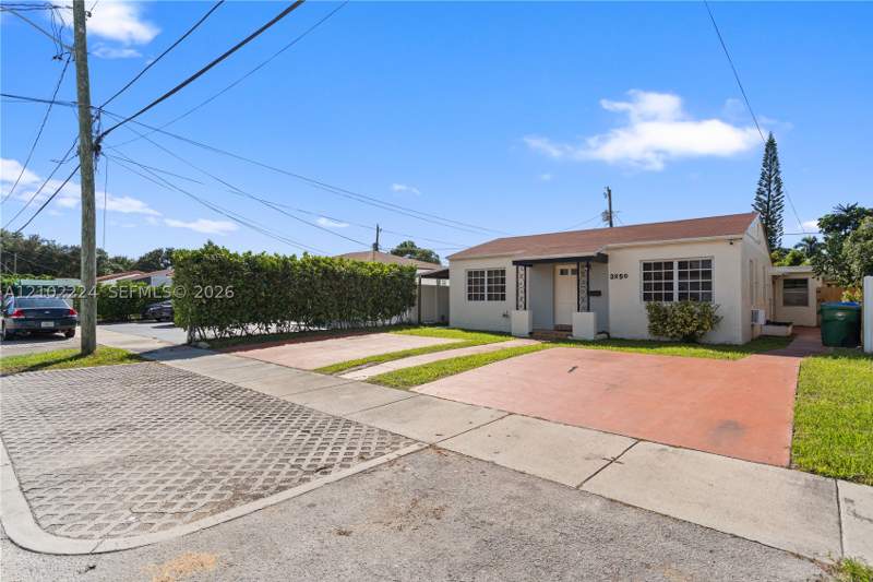 4 bedroom SingleFamilyResidence at 3250 NW 14th Ter, Grapeland Heights, Miami — photo 3