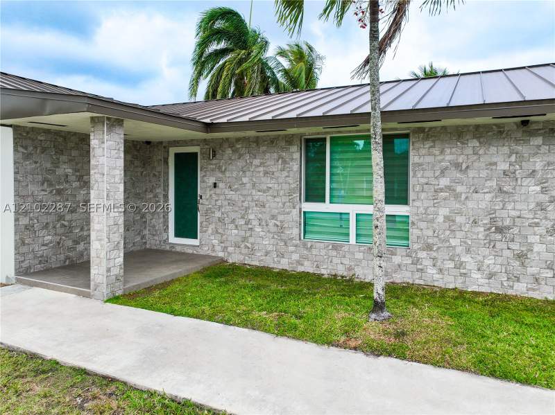 3 bedroom SingleFamilyResidence at 13251 SW 254th Ter, Meadow Wood Manor Sec 6, Homestead — photo 4