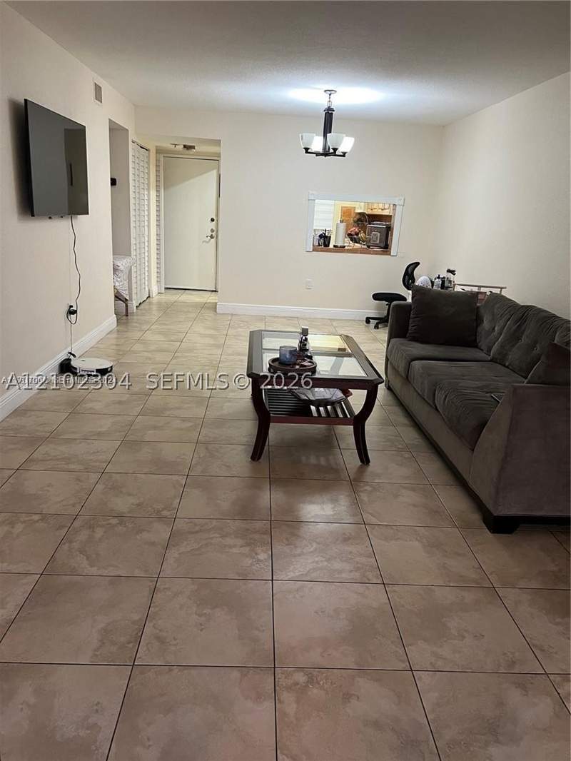 2 bedroom Condominium at 8875 Fontainebleau Blvd 203, Pine Lake Village Condo, Miami — photo 3