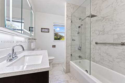 3010 NW 158th St, Miami Gardens FL - photo 10 of 27