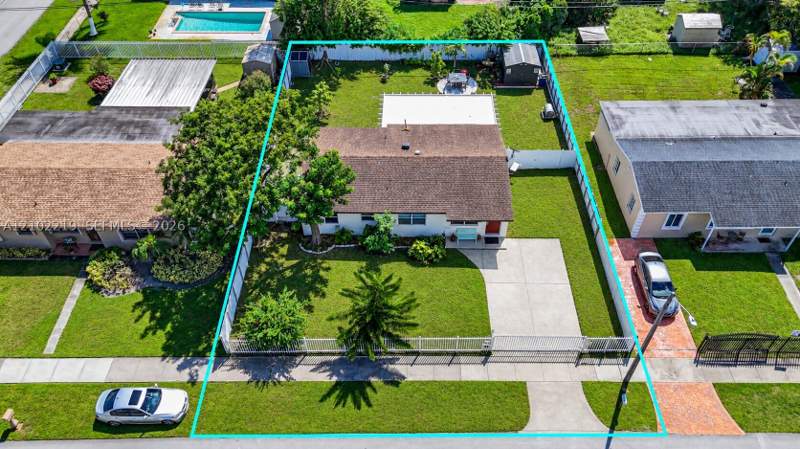 4 bedroom SingleFamilyResidence at 3010 NW 158th St, Pine Tree Park 1st Addn, Miami Gardens — photo 2