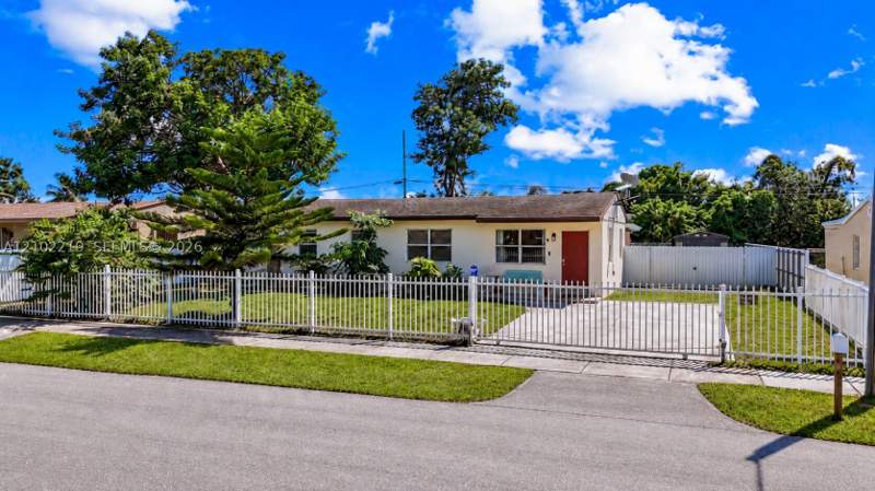 4 bedroom SingleFamilyResidence at 3010 NW 158th St, Pine Tree Park 1st Addn, Miami Gardens — photo 3