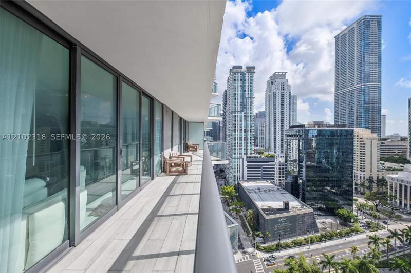 3 bedroom Condominium at 1300 S Miami Ave 1905, 1300 S Miami Avenue Condo, Miami — photo 3