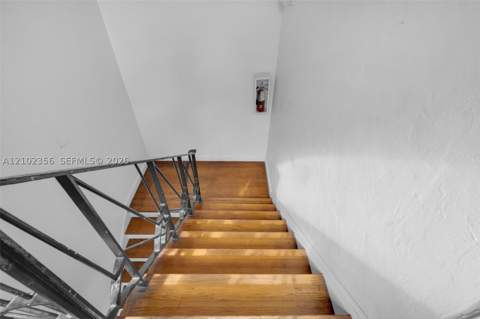 1009 Meridian Ave 15, Miami Beach FL - photo 7 of 16