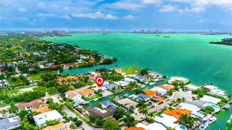 3 bedroom SingleFamilyResidence at 1220 NE 83rd St, Bay Crest Sec 3, Miami — photo 3