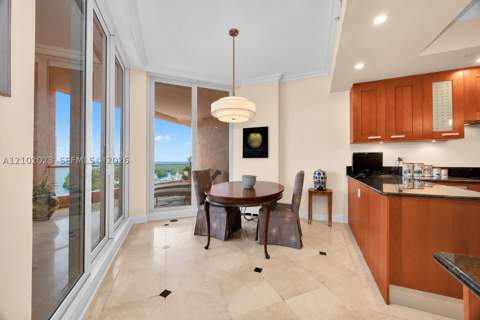 60 Edgewater Dr 14E, Coral Gables FL - photo 16 of 35