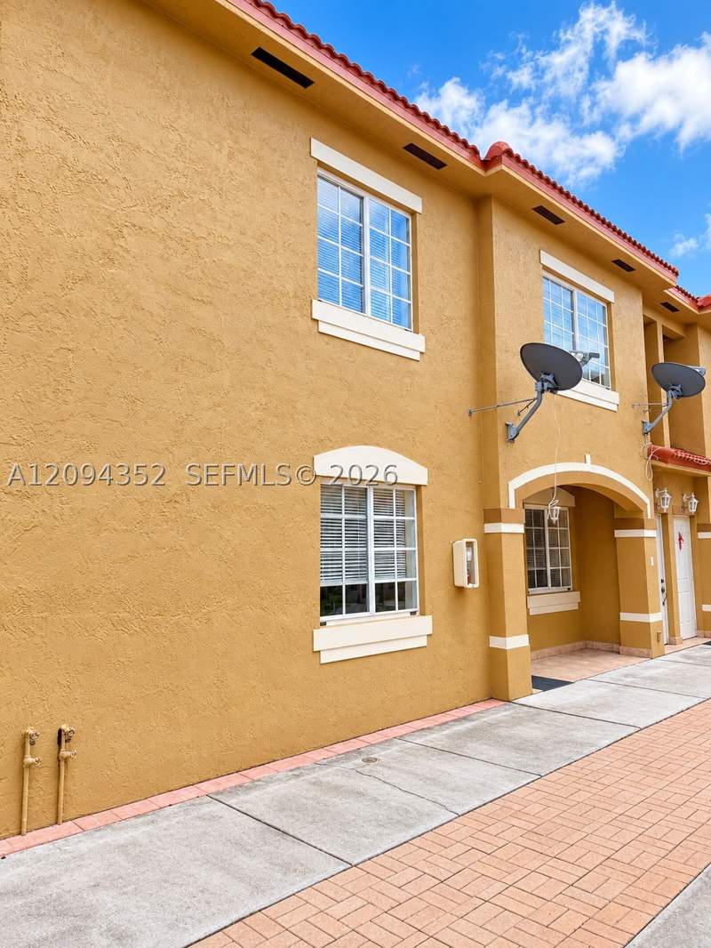 2 bedroom Condominium at 8100 W 28th Ct 110, Tropical Court Villas No, Hialeah — photo 3