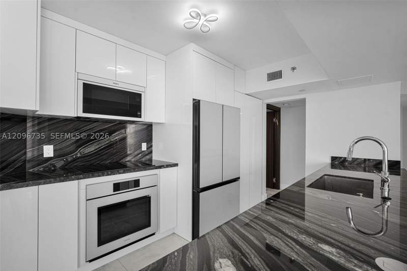 3 bedroom Condominium at 16485 Collins Ave 738, Oceania III Condo, Sunny Isles Beach — photo 4