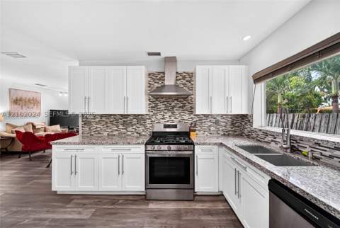 8920 SW 197th St, Cutler Bay FL - photo 8 of 35