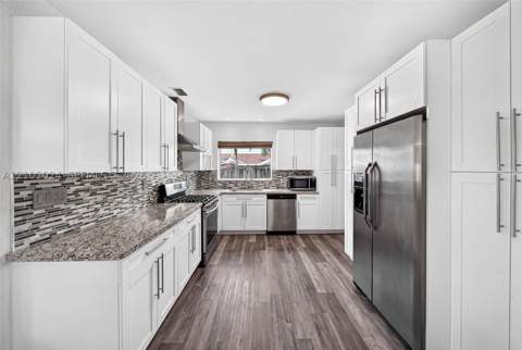 8920 SW 197th St, Cutler Bay FL - photo 9 of 35
