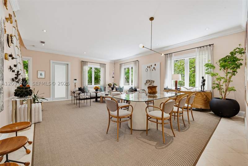 5 bedroom SingleFamilyResidence at 4100 Hardie Ave, Eleda, Miami — photo 5