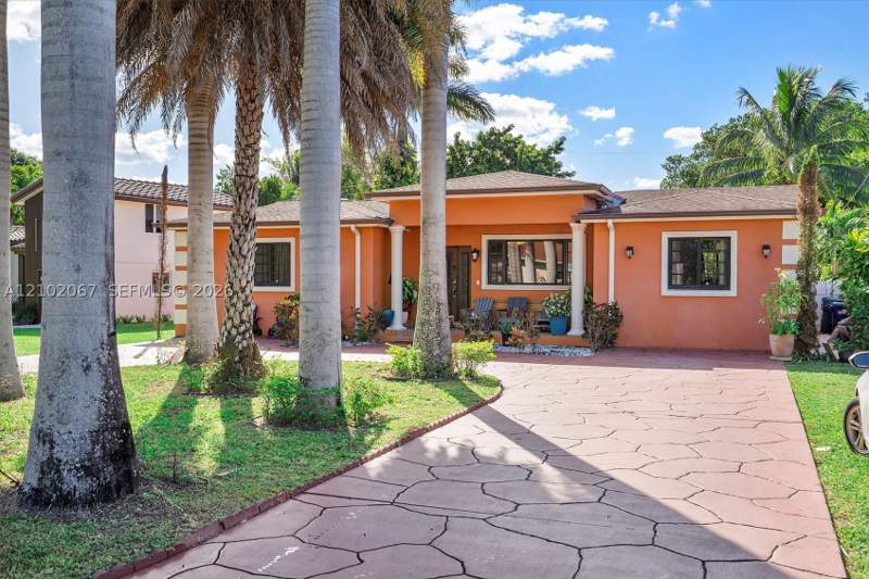 4 bedroom SingleFamilyResidence at 348 NE 118th St, Halock-Sec 1, Miami — photo 2