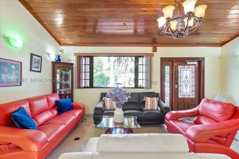 348 NE 118th St, Miami FL - photo 7 of 33