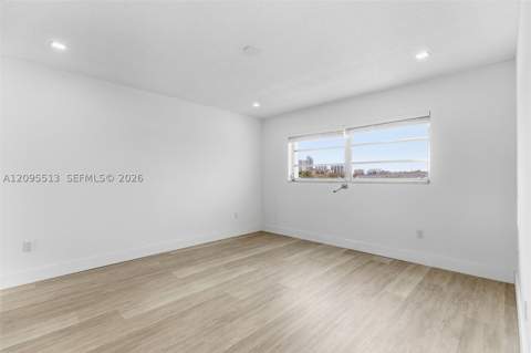 3770 NE 171st St 402, North Miami Beach FL - photo 11 of 33