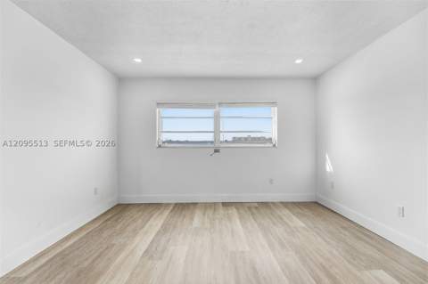 3770 NE 171st St 402, North Miami Beach FL - photo 12 of 33