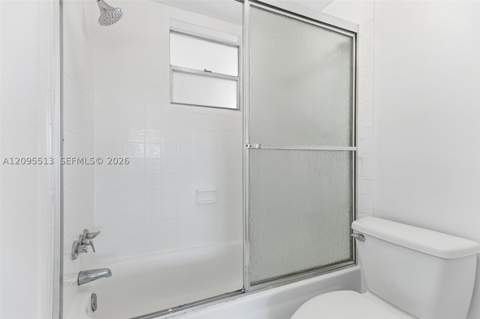 3770 NE 171st St 402, North Miami Beach FL - photo 18 of 33