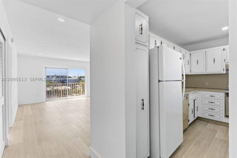 1 bedroom Condominium at 3770 NE 171st St 402, Bayview Point North Condo, North Miami Beach — photo 3