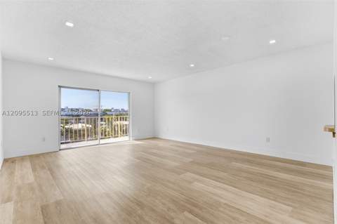 3770 NE 171st St 402, North Miami Beach FL - photo 6 of 33