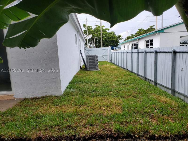 4 bedroom SingleFamilyResidence at 1212 NW 71st St, East Liberty City Homesit, Miami — photo 5