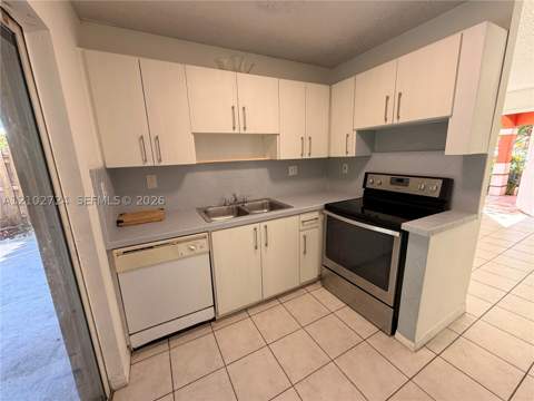 18674 SW 100th Ave 18674, Cutler Bay FL - photo 10 of 22