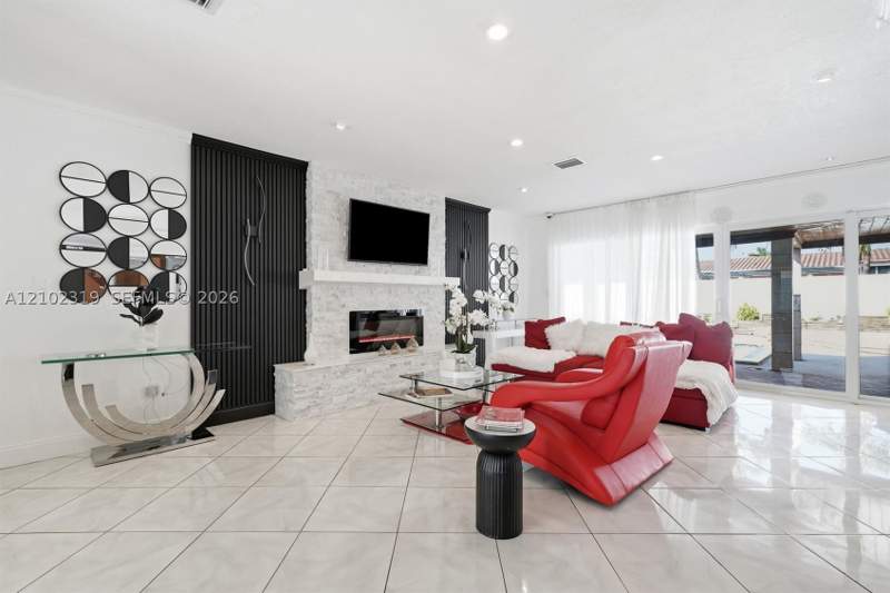 3 bedroom SingleFamilyResidence at 3130 SW 78th Ct, Sunrise Mnr, Miami — photo 5